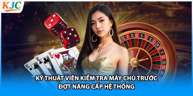 Kỹ thuật viên kiểm tra máy chủ trước đợt nâng cấp hệ thống